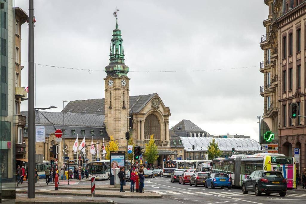 Large Family Retro Flat In City Center- Large Terrace & Garden View, Free Parking Luxembourg By Eksteriør billede
